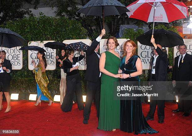 Actress Sigourney Weaver and Sarah Ferguson arrive at the 67th Annual Golden Globe Awards held at The Beverly Hilton Hotel on January 17, 2010 in...