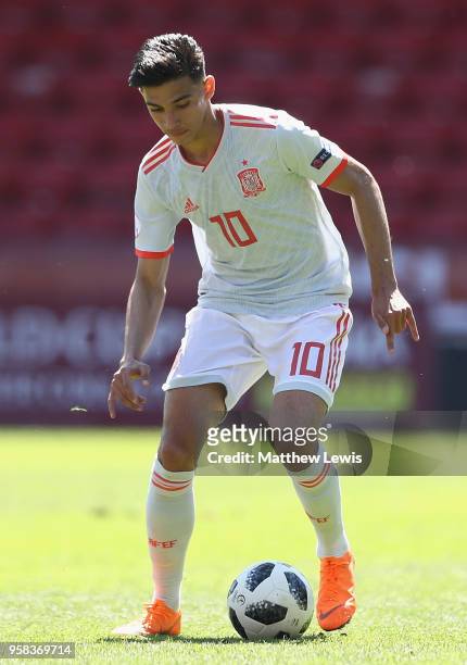 Nabil Touaizi of Spain in action during the UEFA European Under-17 Championship Quarter Final match between Belgium and Spain at on May 14, 2018 in...