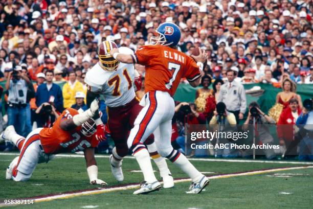 John Elway, Denver Broncos vs Washington Redskins gameplay.