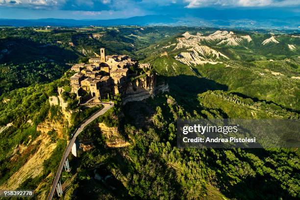 civita di bagnoregio, lazio, italy - latium stock-fotos und bilder