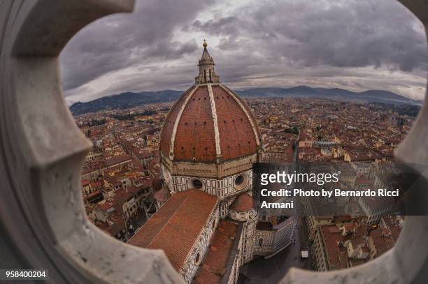 the brunelleschi cupola in florence - filippo brunelleschi foto e immagini stock
