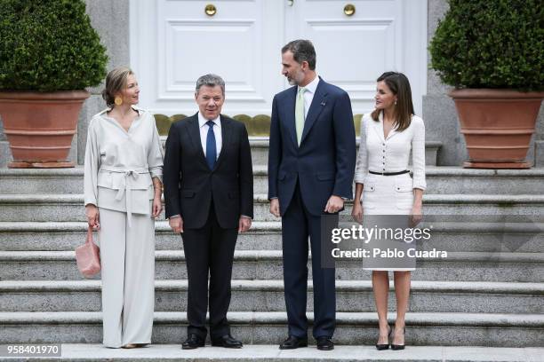 King Felipe VI of Spain and Queen Letizia of Spain receive President of Colombia Juan Manuel Santos Calderon and wife Maria Clemencia Rodriguez de...