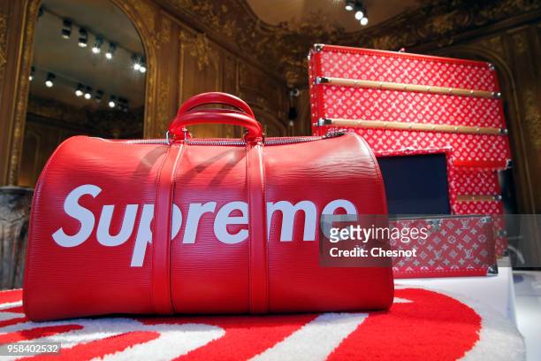 349 Supreme Louis Vuitton Photos & High Res Pictures - Getty Images