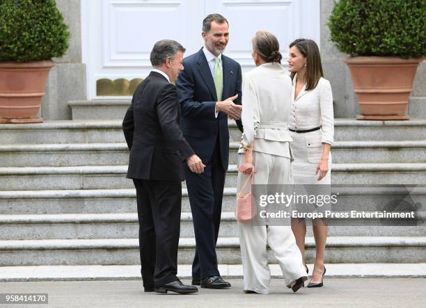 King Felipe VI of Spain and Queen Letizia of Spain receive the President of Colombia Juan Manuel Santos and his wife Maria Clemencia Rodriguez de...