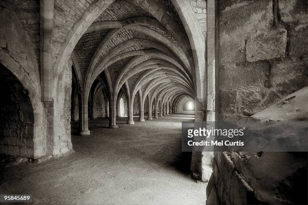 interior of fountains abbey - york england fotografías e imágenes de stock