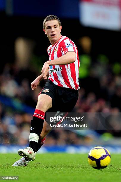 Jordan Henderson of Sunderland passes the ball during the Barclays Premier League match between Chelsea and Sunderland at Stamford Bridge on January...