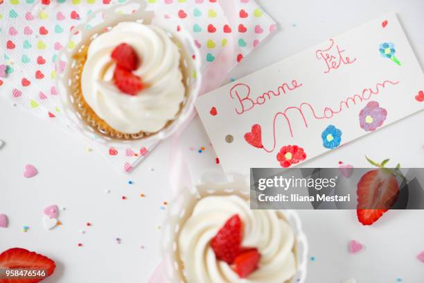 greeting card for mother's day - mothers day chocolates stock pictures, royalty-free photos & images