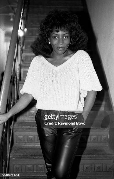 Singer Stephanie Mills poses for photos backstage at the Auditorium Theatre in Chicago, Illinois in January 1986.