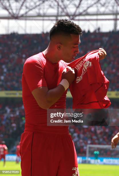 Fernando Uribe of Toluca celebrates after scoring the first goal of his team during the semifinals second leg match between Toluca and Tijuana as...