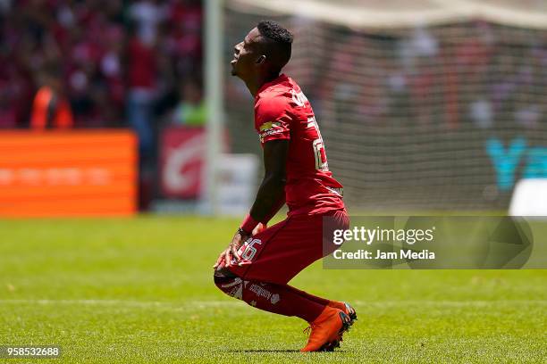 Jesus Garcia of Toluca celebrates qualifying to the final after the semifinals second leg match between Toluca and Tijuana as part of the Torneo...