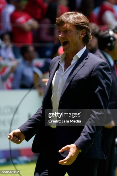 Hernan Cristante Coach of Toluca celebrates his team's goal during the semifinals second leg match between Toluca and Tijuana as part of the Torneo...