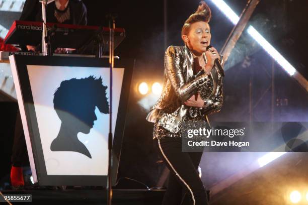 La Roux performs at the Brit Awards 2010 launch held the at The Indigo 02 on January 18, 2010 in London, England.