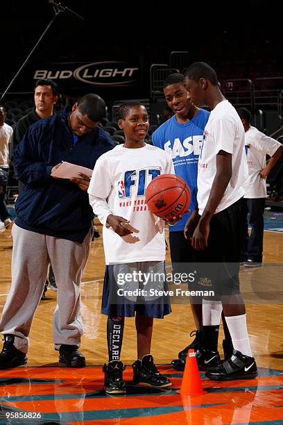 Nba Fun 955 Nba Fun Stock Photos, High-Res Pictures, and Images - Getty Images