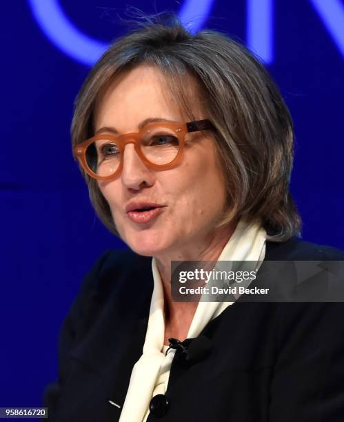 Dee Dee Myers Photos and Premium High Res Pictures - Getty Images