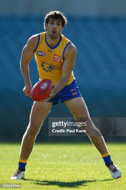 Andrew Gaff handballs during a West Coast Eagles AFL training session at Subiaco Oval on May 15, 2018 in Perth, Australia.