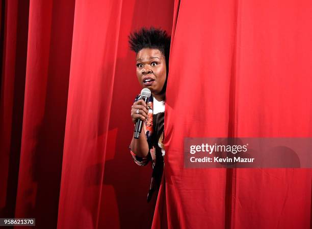 Leslie Jones announces Jennifer Lopez's performance during The Robin Hood Foundation's 2018 benefit at Jacob Javitz Center on May 14, 2018 in New...