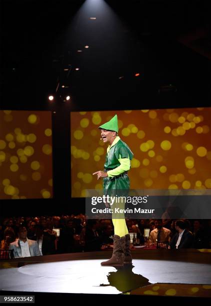 Founder of The Robin Hood Foundation, Paul Tudor Jones speaks on stage during The Robin Hood Foundation's 2018 benefit at Jacob Javitz Center on May...