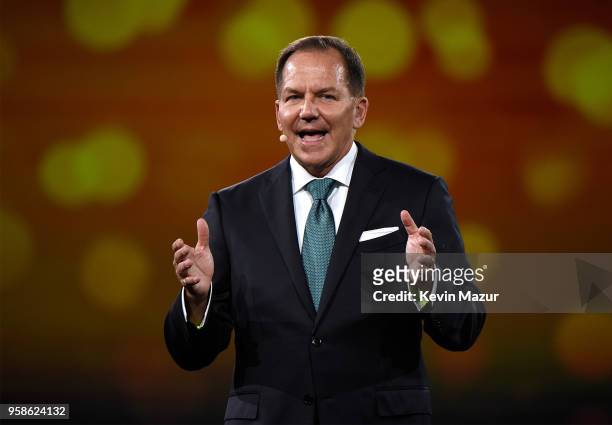 Founder of The Robin Hood Foundation, Paul Tudor Jones speaks on stage during The Robin Hood Foundation's 2018 benefit at Jacob Javitz Center on May...