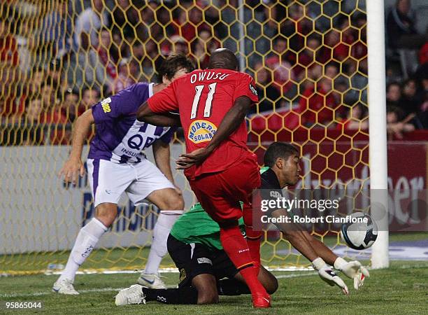 Lloyd Owusu of Adelaide United misses a shot on goal during the round 19 A-League match between Adelaide United and Perth Glory at Hindmarsh Stadium...