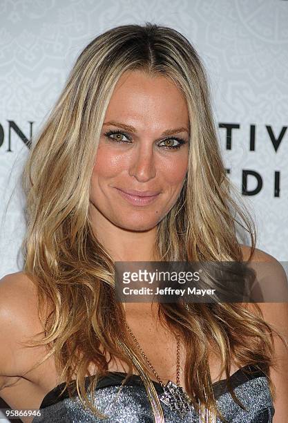 Actress Molly Sims arrives at The Art of Elysium's 3rd Annual Black Tie Charity Gala "Heaven" on January 16, 2010 in Los Angeles, California.