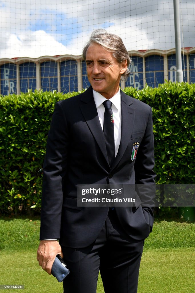 Italian Football Federation Unveils New Coach Roberto Mancini