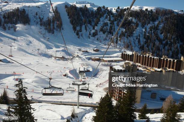 cable cars, la plagne - la plagne stock pictures, royalty-free photos & images