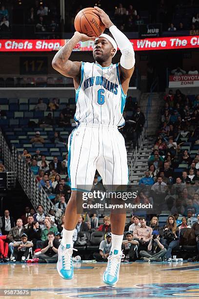 Bobby Brown of the New Orleans Hornets shoots against the Los Angeles Clippers during the game on January 13, 2010 at the New Orleans Arena in New...