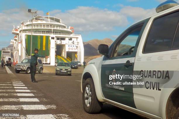 Guardia Civil kontrolliert hier die Fahrzeuge und Personen wegen Hasch