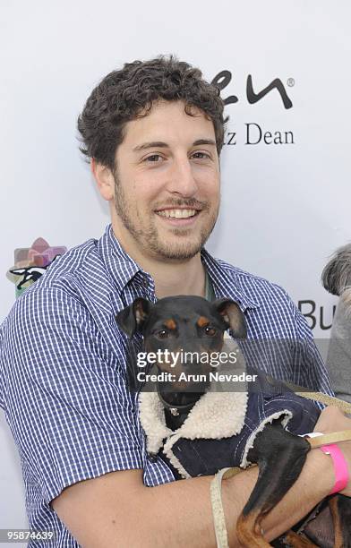 Actor Jason Biggs attends the Buddha Bark Celebrity and Canine Style Lounge Debut on January 15, 2010 in Los Angeles, California.