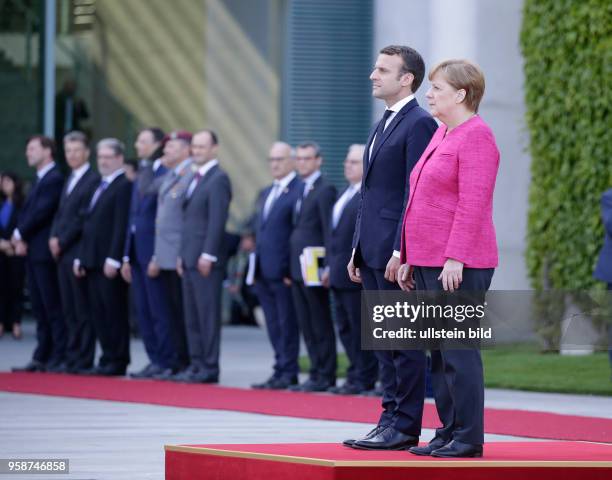 Staatspräsidenten der Französischen Republik, Emmanuel Macron, Bundeskanzlerin Angela Merkel, Deutschland, Berlin, Bundeskanzleramt, Begrüßung des...