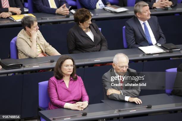 Andrea Nahles - Bundesministerin für Arbeit und Soziales , Wolfgang Schäuble, Bundesfinanzminister, Deutschland, Berlin, Bundestag/Plenum,...