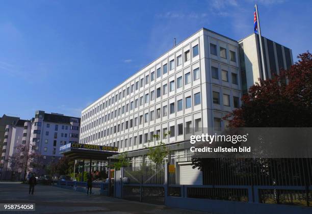 Die Botschaft Nordkoreas an der Glinka Ecke Mohrenstrasse ist abgeschottet. Botschaft Nordkoreas in der Kritik der Bundesregierung. Seit einigen...