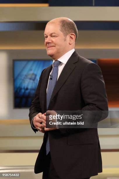 Olaf Scholz in der ARD-Talkshow ANNE WILL am in Berlin Thema der Sendung: Klare Kante statt leiser Töne - Bekämpft man so die Populisten?