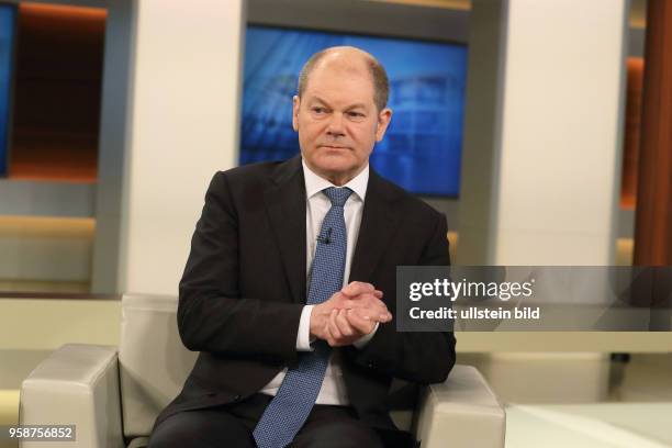 Olaf Scholz in der ARD-Talkshow ANNE WILL am in Berlin Thema der Sendung: Klare Kante statt leiser Töne - Bekämpft man so die Populisten?