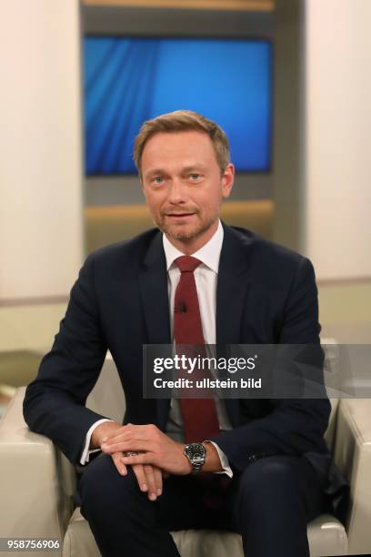 Christian Lindner in der ARD-Talkshow ANNE WILL am in Berlin Thema der Sendung: Streit um Schäubles Steuermilliarden - Wie bekommen die Bürger ihr...