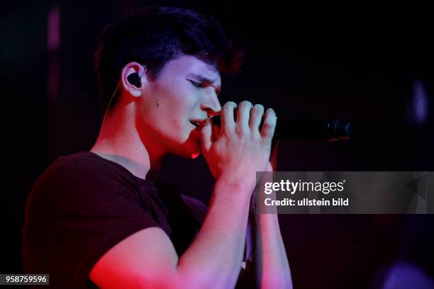 Wincent Weiss "Feuerwerk"-Tour am 21. März 2017 im Gloria Theater Köln Copyright & Photo by THOMAS BRILL Raschdorffstr. 22 50933 Köln Tel: 0221/49 61...