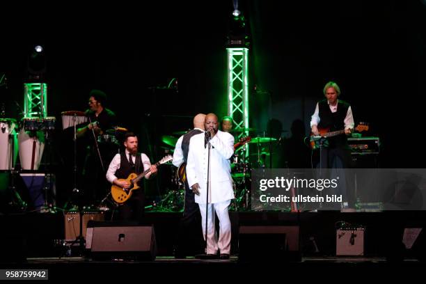 The Barry White Experience - The Show Der amerikanische Sänger Eric Conley verkörpert Barry White, dem ?King of Soft Soul", der am 04. Juli 2003 im...