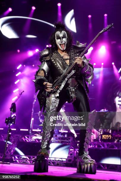 Kiss "Live 2017"-Tour Kiss bestehen aus: Paul Stanley , Gene Simmons , Tommy Thayer und Eric Singer am 12. Mai 2017 in der Westfalenhalle Dortmund