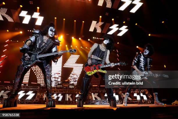 Kiss "Live 2017"-Tour Kiss bestehen aus: Paul Stanley , Gene Simmons , Tommy Thayer und Eric Singer am 12. Mai 2017 in der Westfalenhalle Dortmund