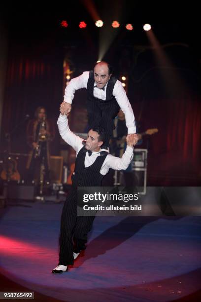 Die kölner Mundartgruppe De Höhner präsentiert in Zusammenarbeit mit dem Circus Roncalli die Höhner Rockin' Roncalli Show "Funambola ? Capriolen des...