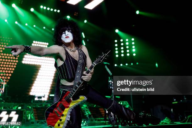 Kiss "Live 2017"-Tour Kiss bestehen aus: Paul Stanley , Gene Simmons , Tommy Thayer und Eric Singer am 12. Mai 2017 in der Westfalenhalle Dortmund