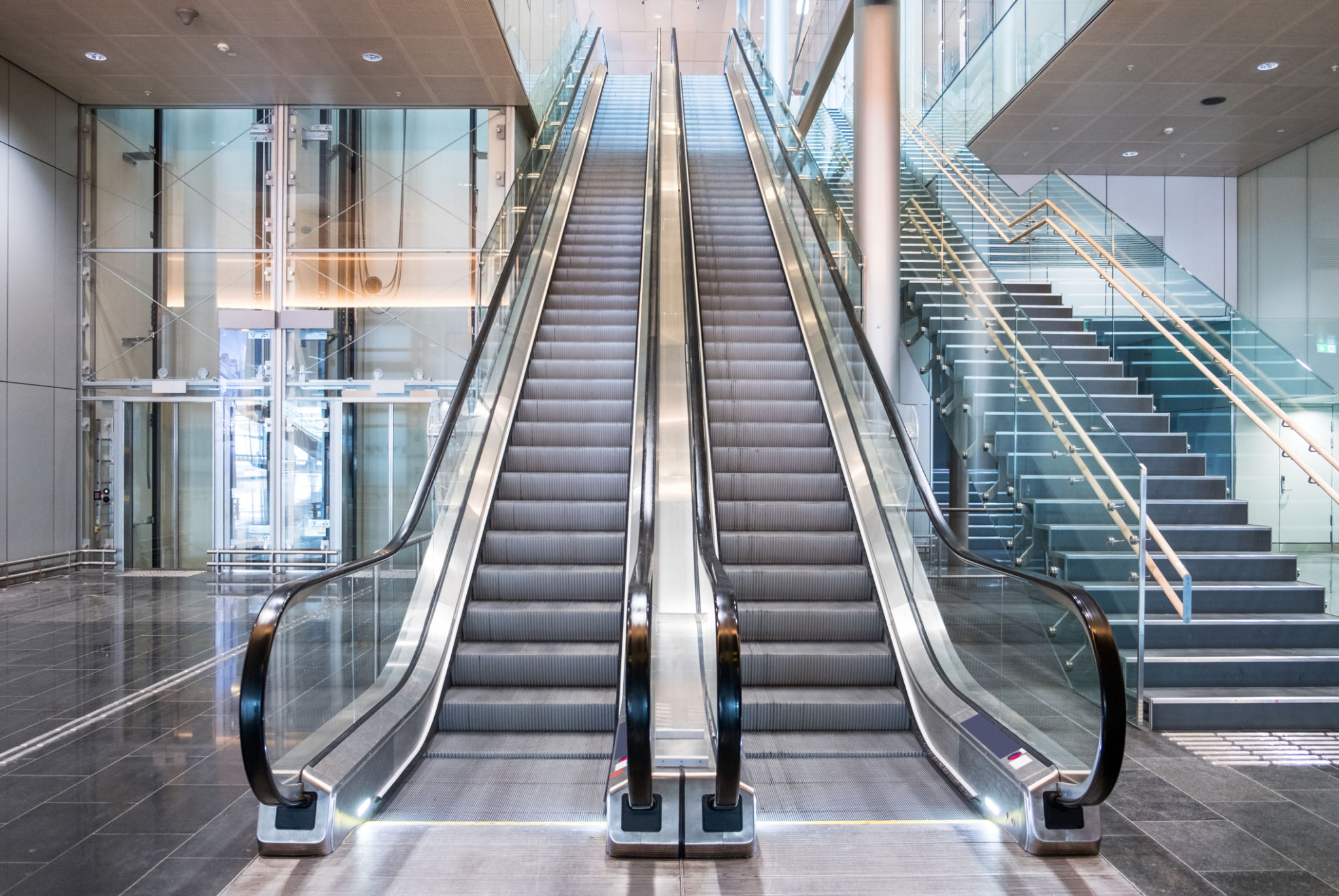 elevator escalator