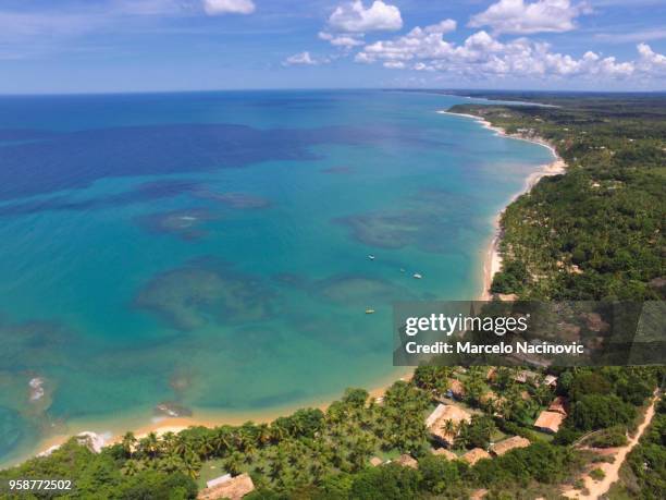 espelho beach in trancoso - marcelo nacinovic stockfoto's en -beelden