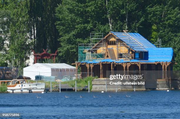 Potsdam an der Schwanenallee, das Kaiserliche Bootshaus , Matrosenstation mit dem Norwegischen Namen Kongsnäs im fortgeschrittenen Rohbau ,Neubau ,...