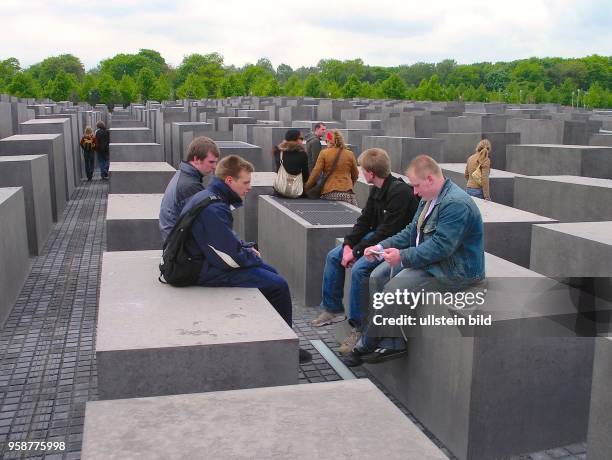 Denkmal für die Ermordeten Juden in Europa Holocaust Mahnmal in Berlin , nahe dem Brandenburger Tor , neben der U.S.- Amerikanischen Botschaft,...