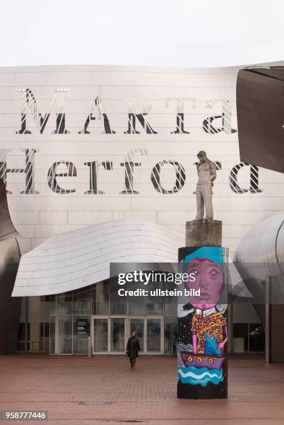Nach Plänen von Frank O. Gehry erbautes Museum Marta in Herford: Eingang