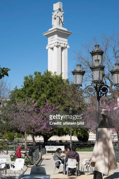 Denkmal in Cadiz erinnert an die 1812 in Cadiz beschlossene erste Verfassung Spaniens