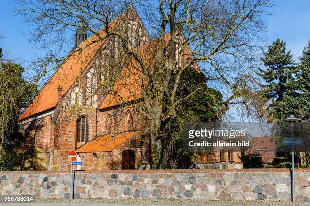 Rügen, Wiek, Deutschland, Dorfkirche, Kirche, Gothische Kirche, Meckenburg Vorpommern,, Ostsee, Baltic Sea