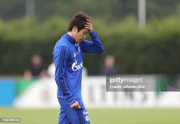 Fussball GER, 1. Bundesliga Saison 2017 2018, Training FC Schalke 04, Atsuto Uchida