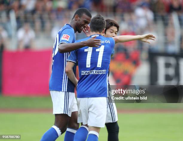 Fussball GER, 1. Bundesliga Saison 2017 2018, Testspiel, SpVgg Erkenschwick - FC Schalke 04 1-9, Jubel Haji Wright , Yevhen Konoplyanka , Atsuto...